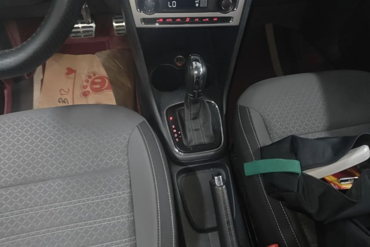 Volkswagen Polo 2017 #18 Volkswagen Polo 2017 car image #18