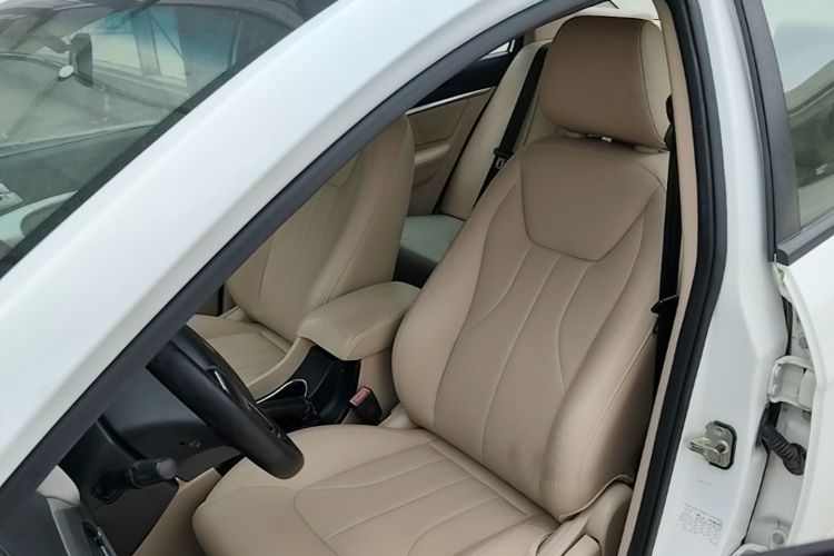 GEELY Emgrand 2017 #15 GEELY Emgrand 2017 car image #15