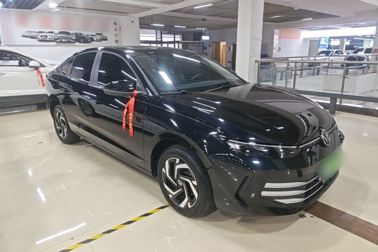 Volkswagen Lavida 2026 car image #4