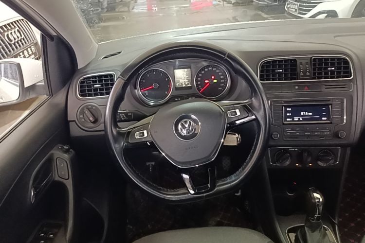 Volkswagen Polo 2017 #11 Volkswagen Polo 2017 car image #11