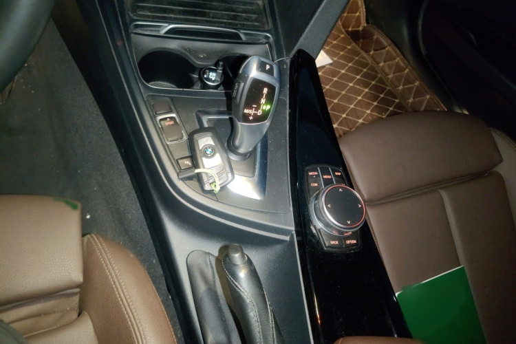 BMW 3 Series 2018 #18 BMW 3 Series 2018 car image #18