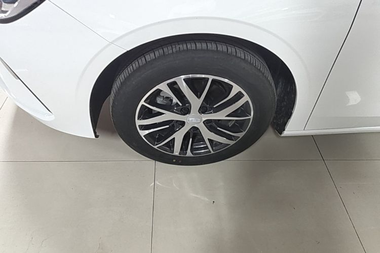 GEELY Emgrand 2025 car image #9