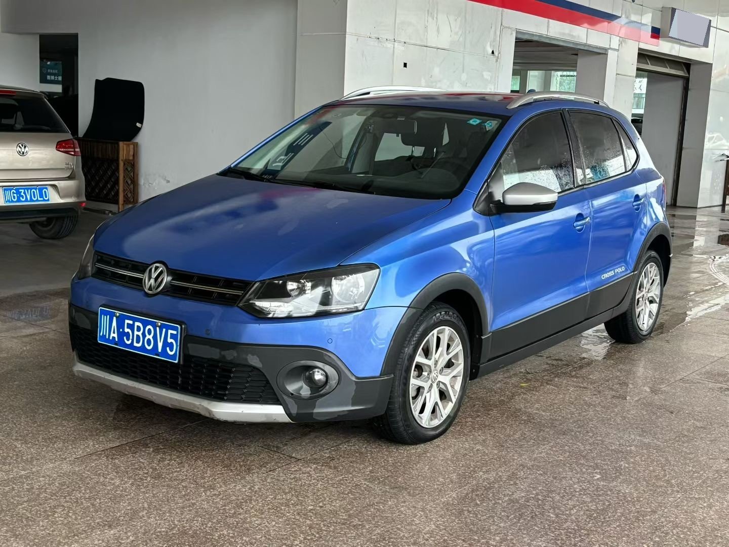 Volkswagen Polo 2015 Volkswagen Polo 2015 car image