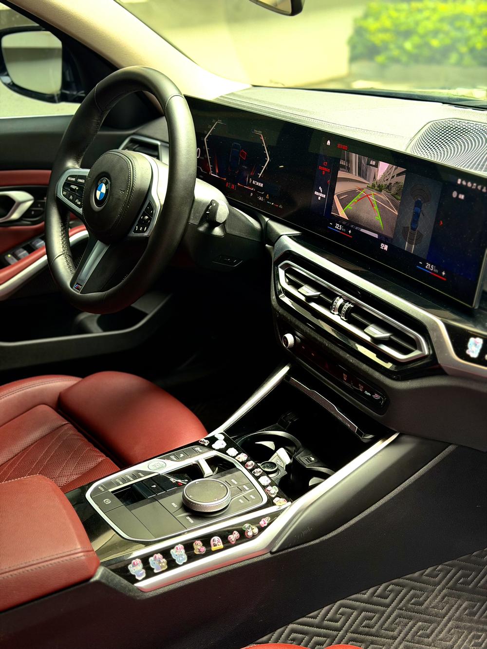 BMW 3 Series 2023 #16 BMW 3 Series 2023 صورة سيارة #16