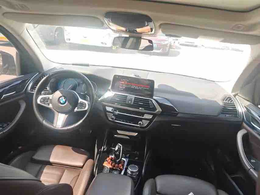 BMW X3 2019 car image #6