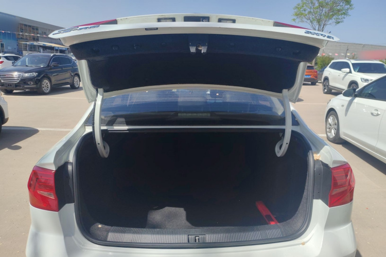 Volkswagen Bora 2017 car image #19