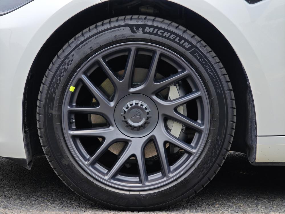 Tesla Model 3 2025 car image #9