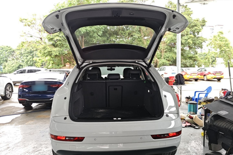 Audi Q3 2017 #19 Audi Q3 2017 car image #19
