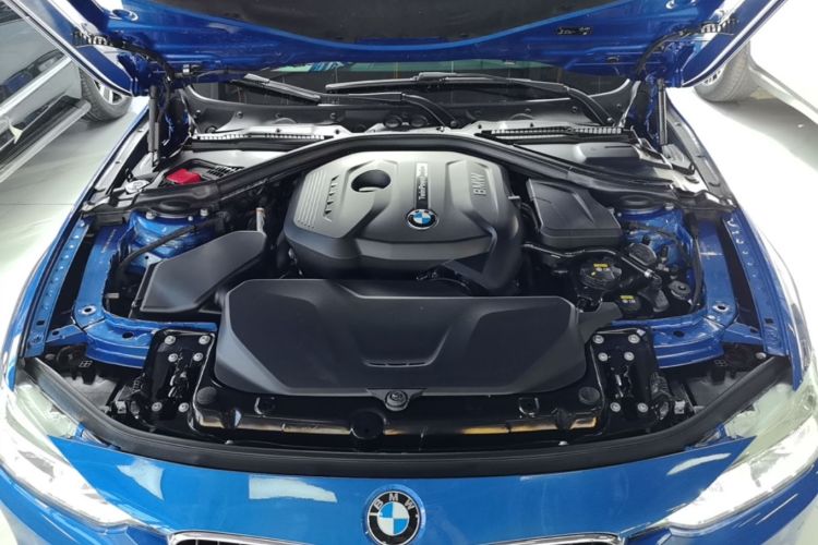 BMW 3 Series 2018 #20 BMW 3 Series 2018 car image #20