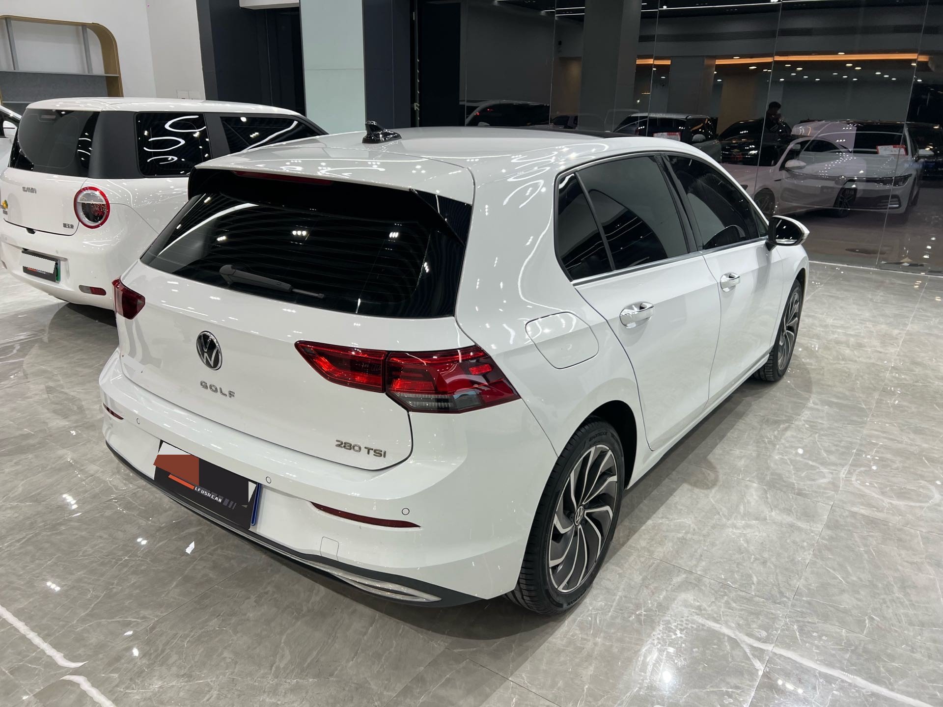 Volkswagen Golf 2023 immagine di auto #5