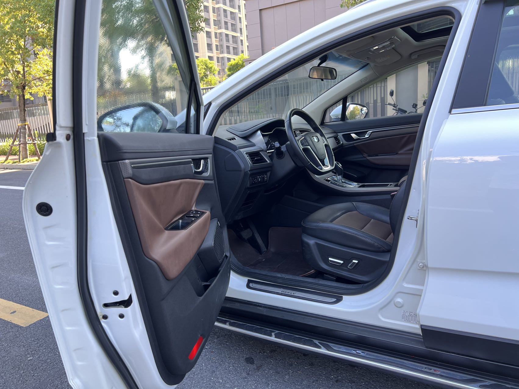 GEELY Emgrand GS 2016 car image #4