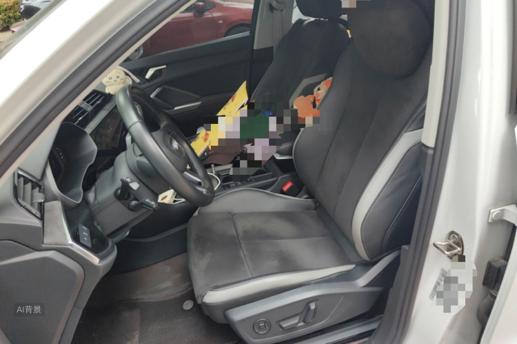 Audi Q3 2021 car image #17