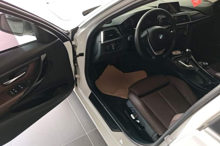BMW 3 Series 2018 #12 BMW 3 Series 2018 car image #12