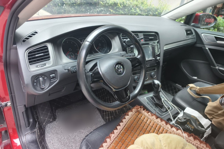 Volkswagen Golf 2015 car image #7