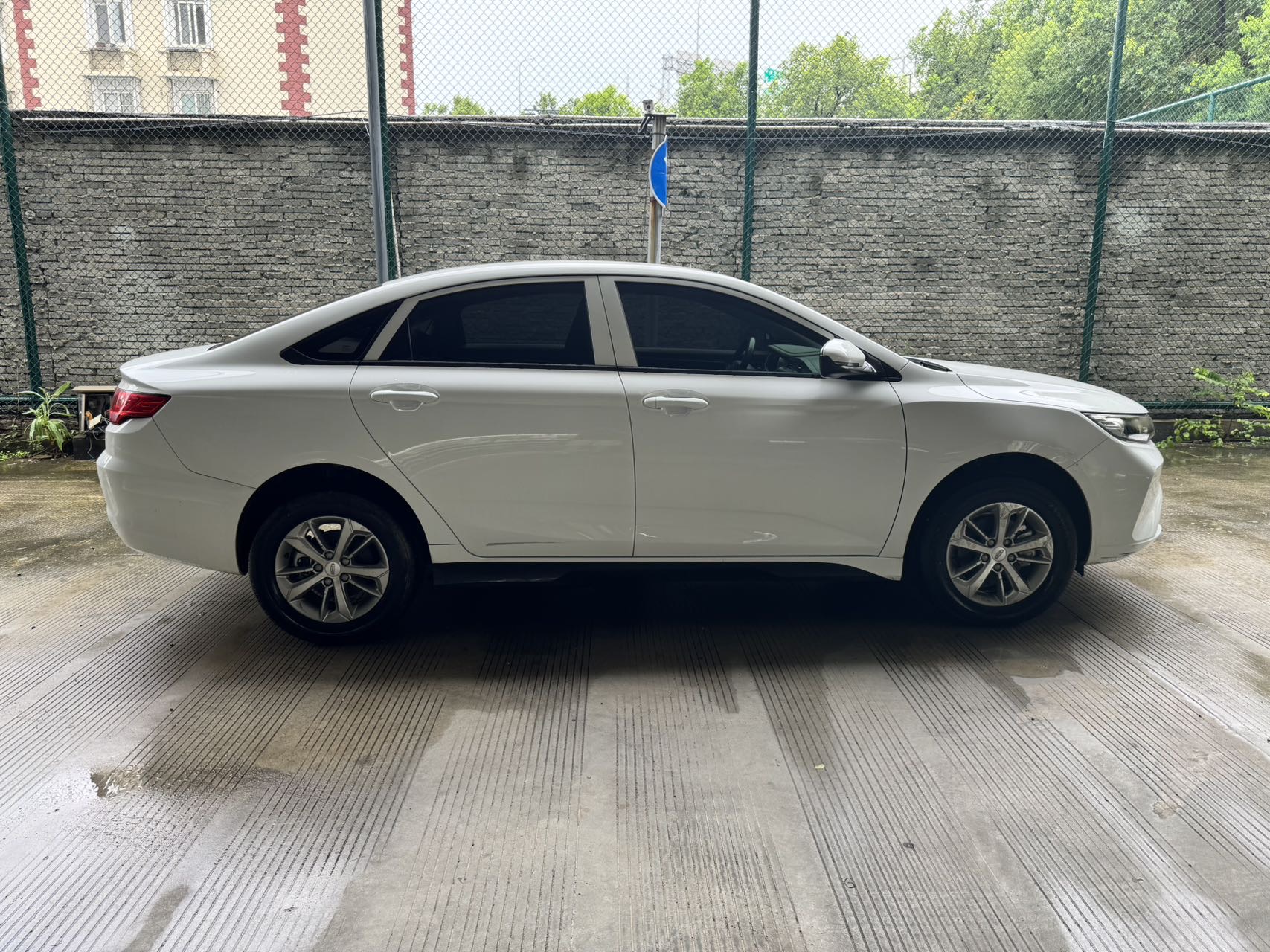 GEELY Emgrand New Energy 2023 #9 GEELY Emgrand New Energy 2023 car image #9