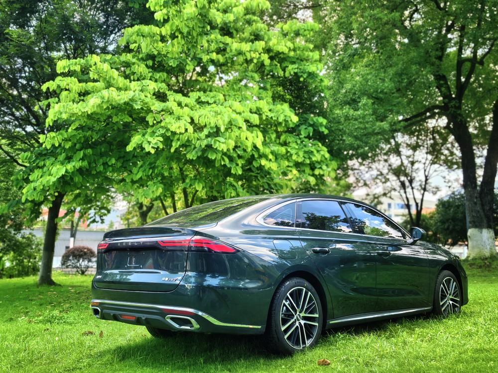 GEELY Emgrand 2025 car image #6