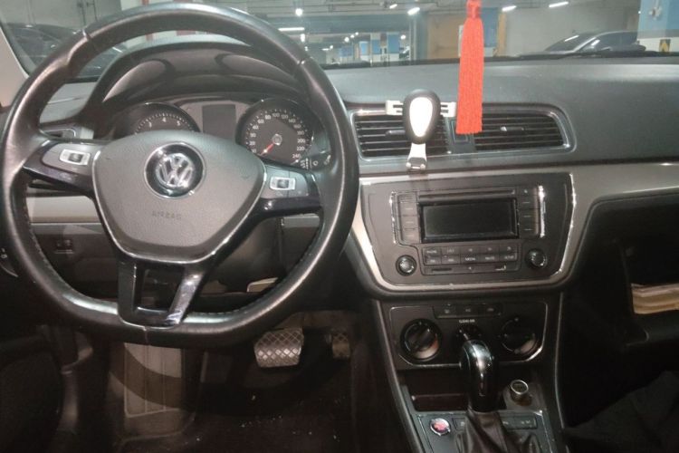 Volkswagen Lavida 2017 car image #7