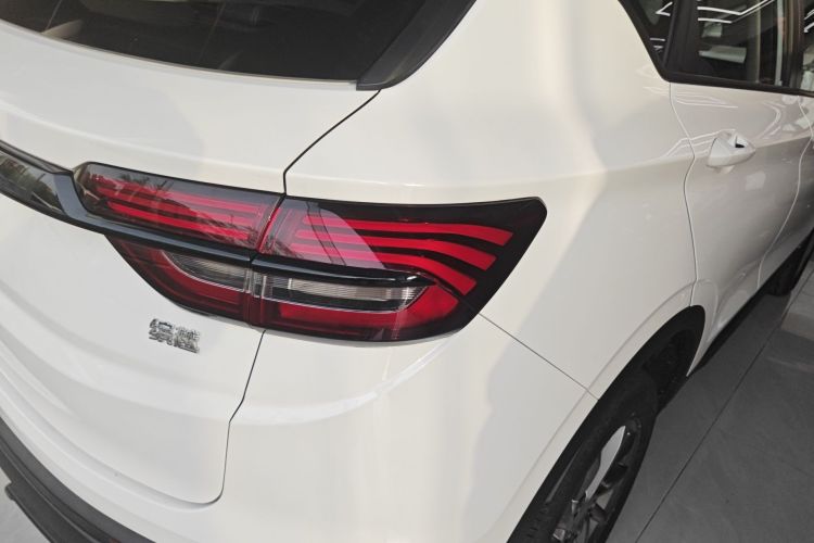 GEELY Coolray 2026 immagine di auto #8