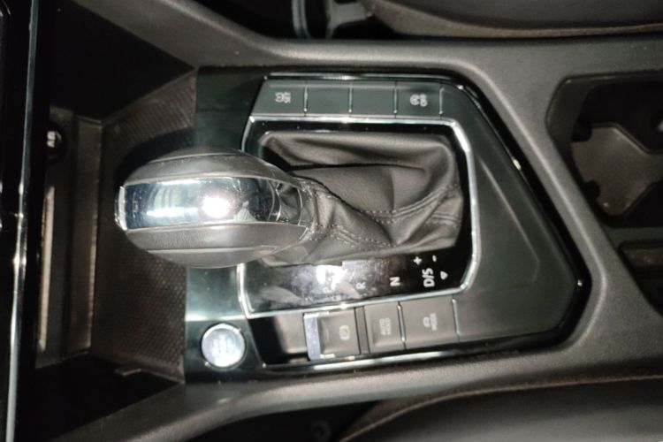 Volkswagen Tharu 2020 #14 Volkswagen Tharu 2020 صورة سيارة #14