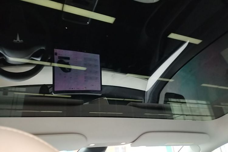 Tesla Model Y 2021 #18 Tesla Model Y 2021 car image #18