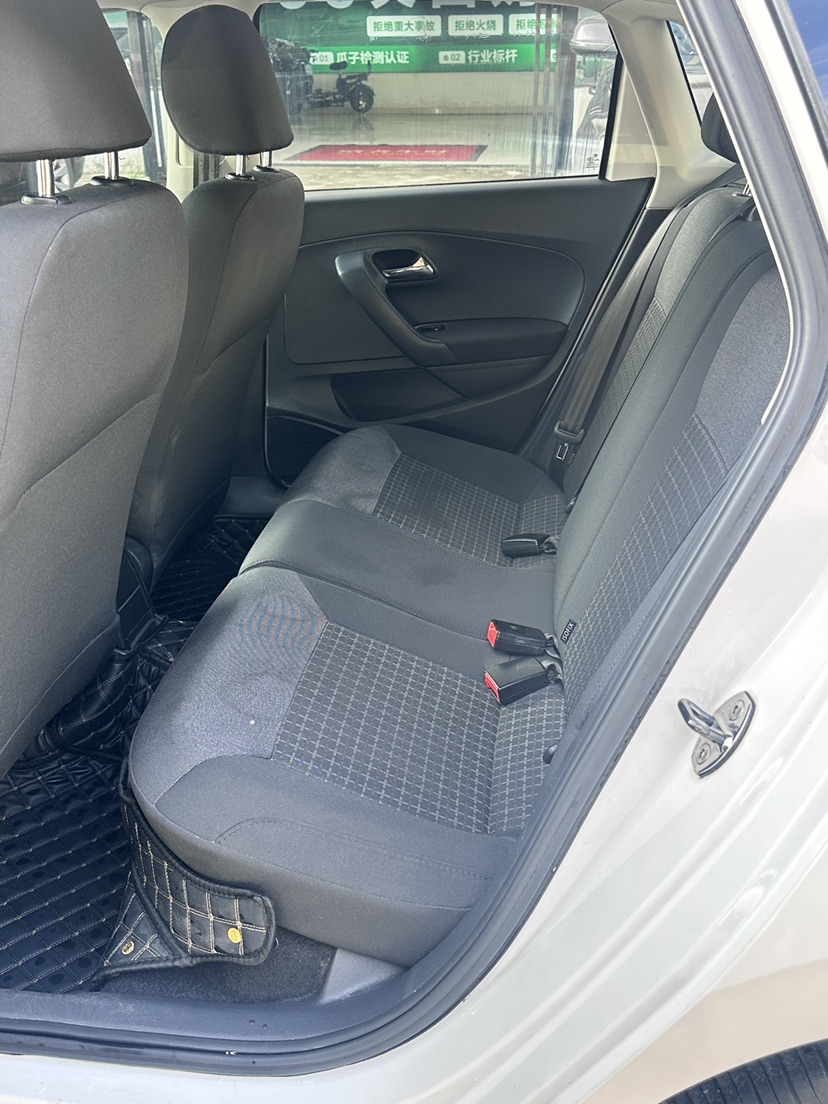Volkswagen Polo 2016 car image #5