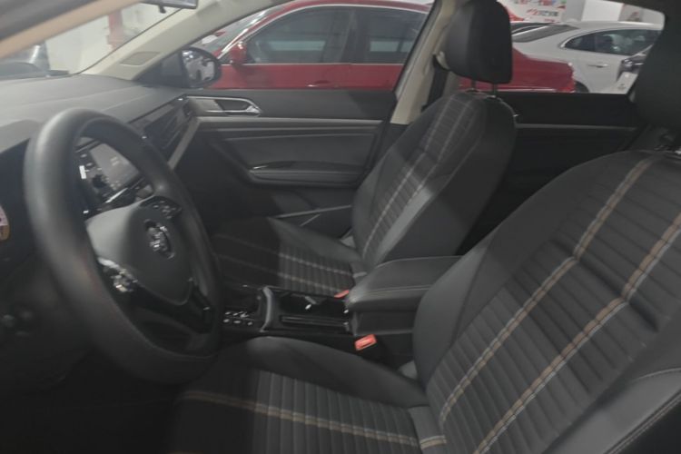 Volkswagen Lavida 2019 car image #15