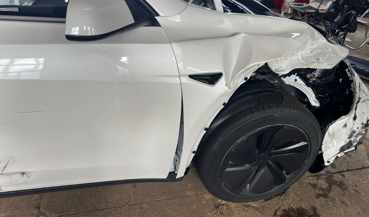 Tesla Model Y 2026 car image #14