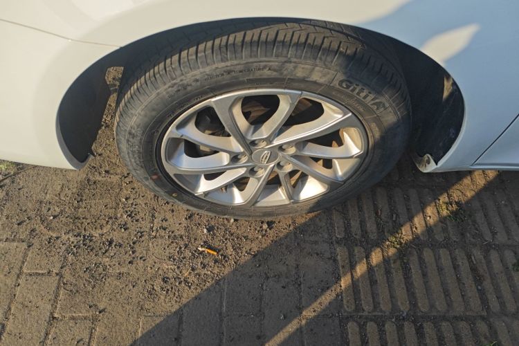 GEELY Emgrand 2022 immagine di auto #9