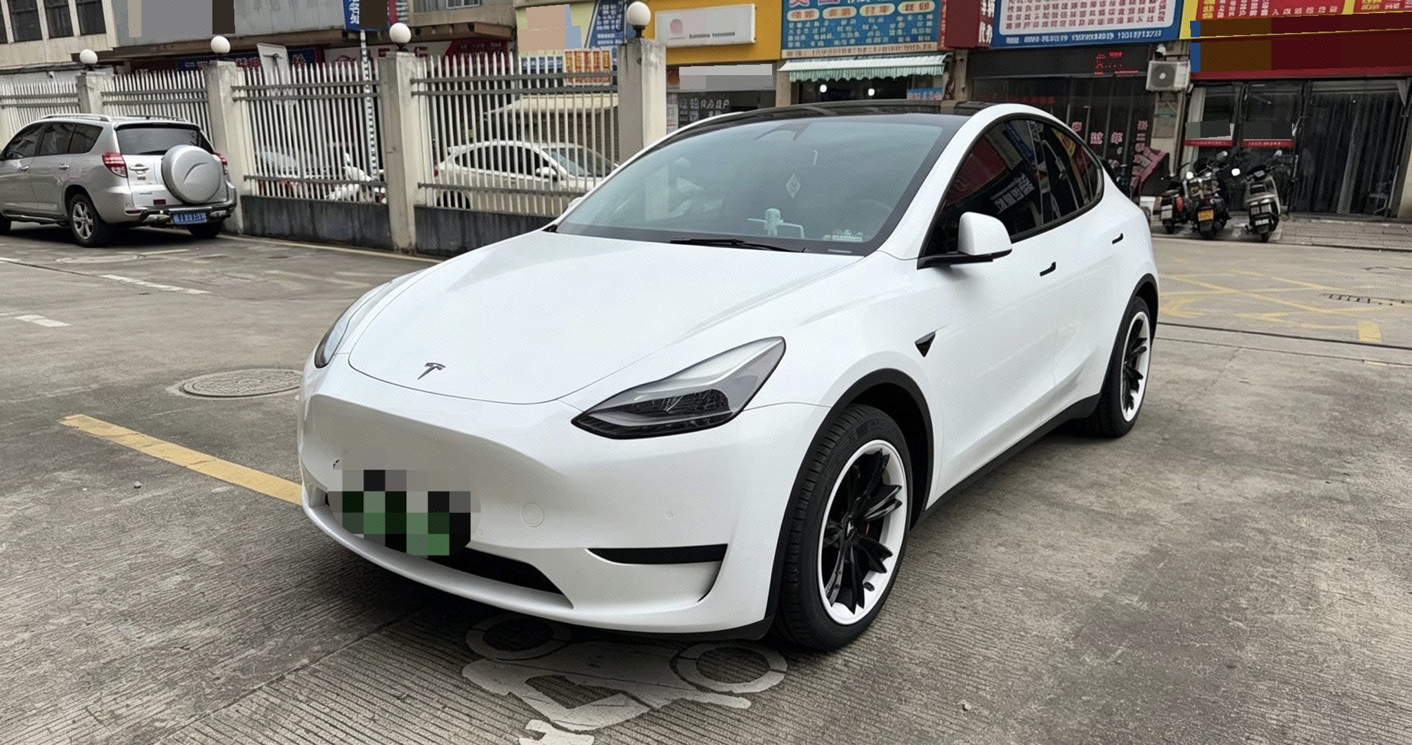 Tesla Model Y 2022 Tesla Model Y 2022 car image