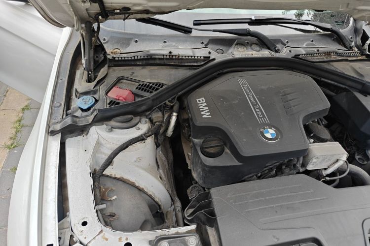 BMW 3 Series 2016 car image #24