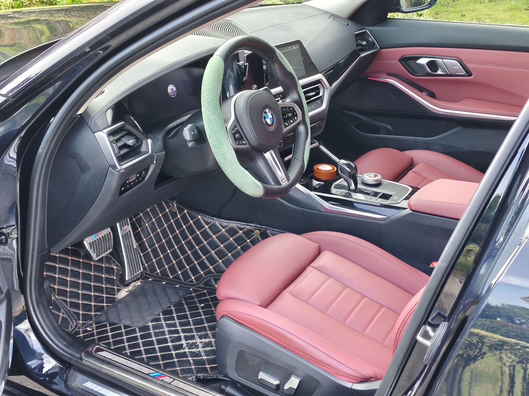 BMW 3 Series 2021 car image #6