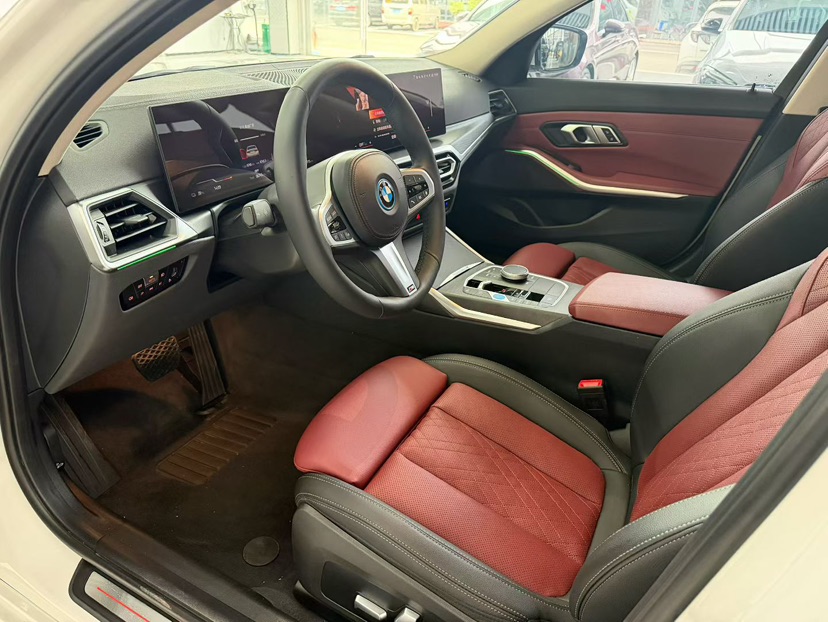 BMW i3 2025 car image #6