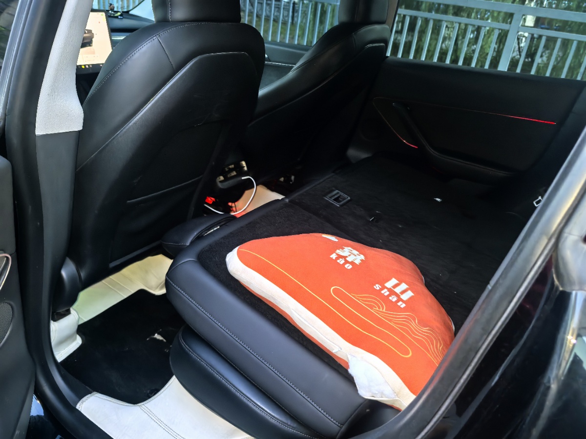 Tesla Model Y 2022 car image #5