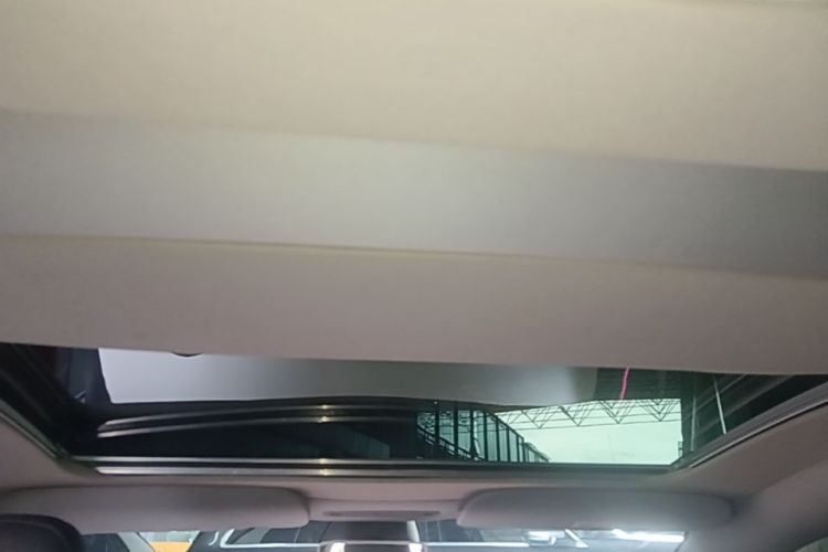 Tesla Model 3 2024 car image #18