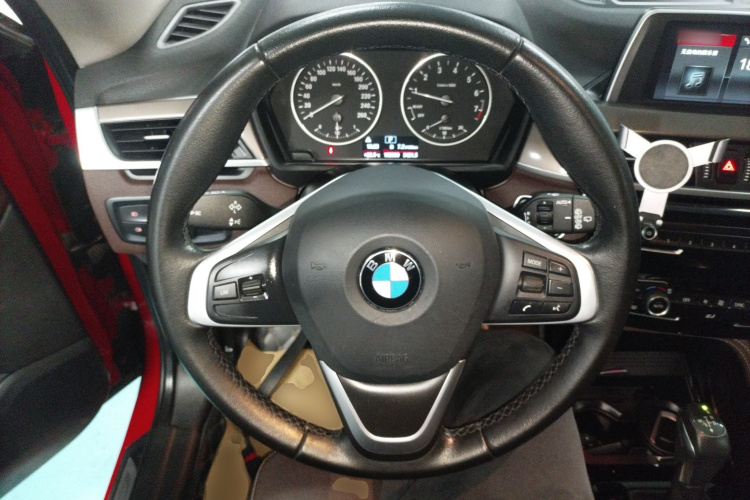 BMW X1 2018 imagen de coche #11