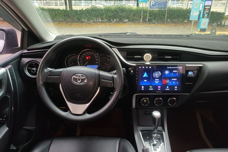 Toyota Corolla 2018 #10 Toyota Corolla 2018 car image #10