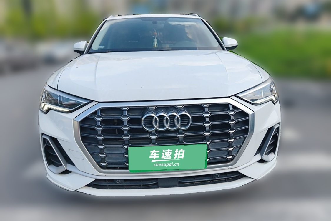 Audi Q3 2021 car image #5