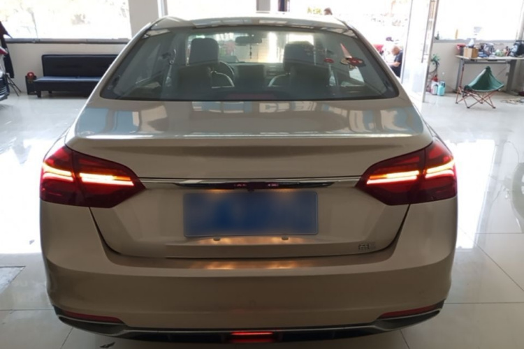 GEELY Emgrand 2019 #6 GEELY Emgrand 2019 car image #6