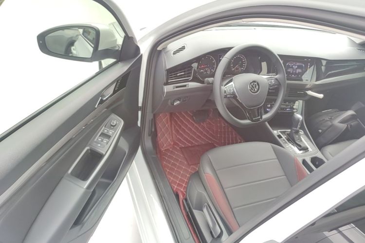 Volkswagen Bora 2021 car image #12