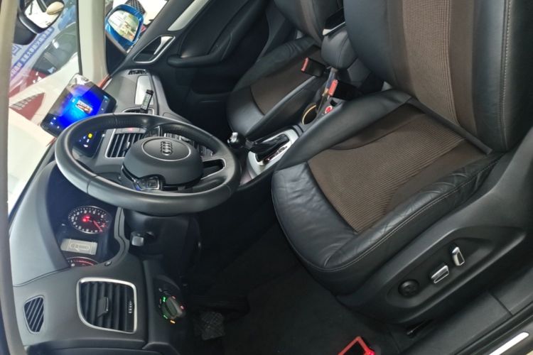 Audi Q3 2018 #15 Audi Q3 2018 car image #15