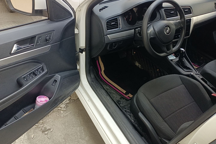Volkswagen Lavida 2016 car image #18