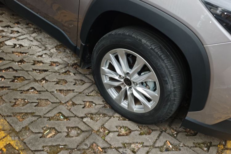 Toyota Corolla Cross 2024 изображение автомобиля #9