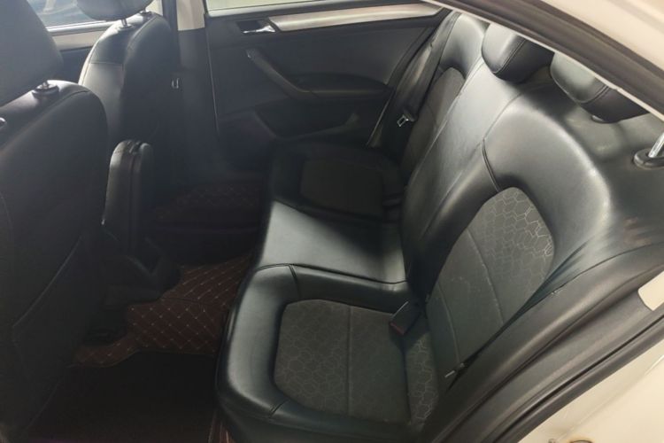 Volkswagen Santana 2016 car image #17