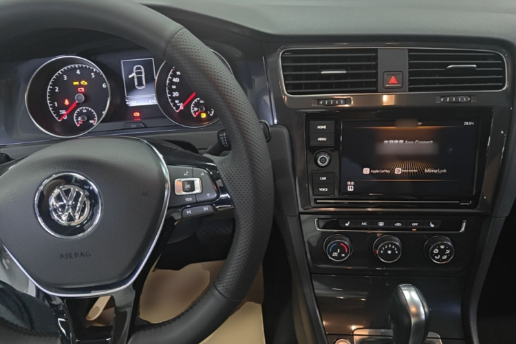 Volkswagen Golf 2018 #10 Volkswagen Golf 2018 car image #10