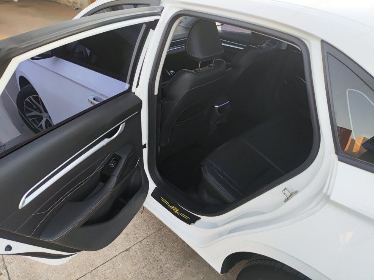 GEELY Emgrand 2023 #8 GEELY Emgrand 2023 car image #8