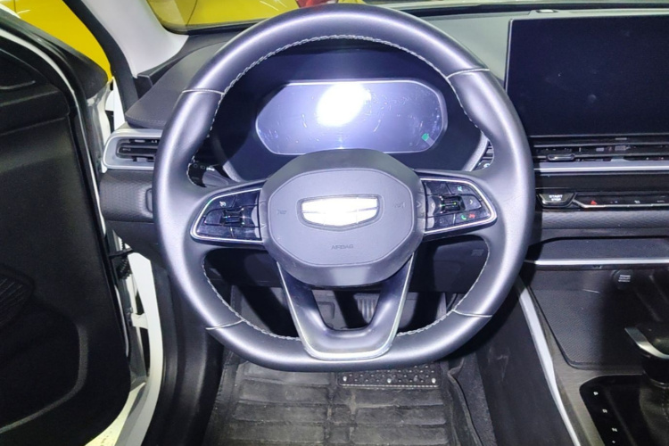 GEELY Emgrand 2024 #11 GEELY Emgrand 2024 imagen de coche #11