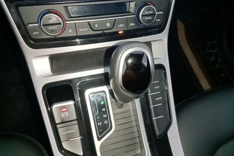 GEELY Emgrand GS 2019 #14 GEELY Emgrand GS 2019 صورة سيارة #14