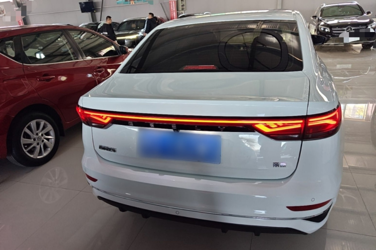 GEELY Emgrand 2022 #6 GEELY Emgrand 2022 car image #6