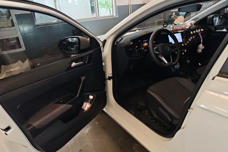 Volkswagen Lavida 2025 car image #13