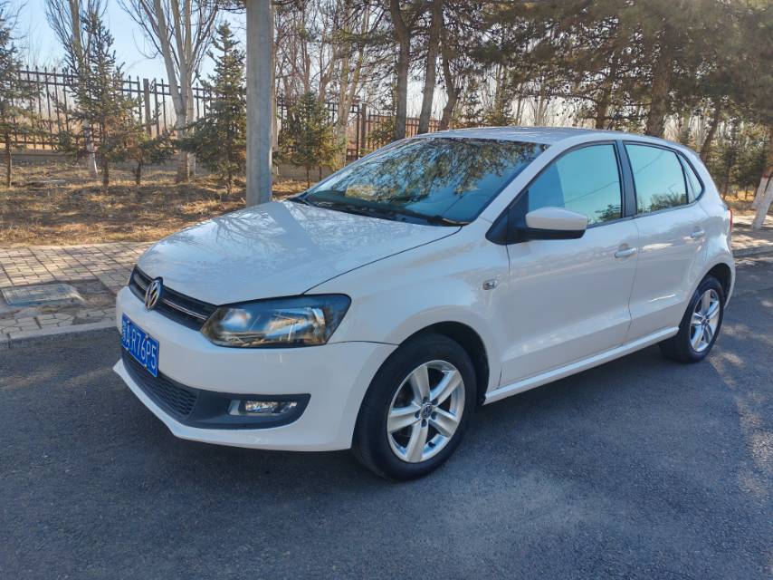 Volkswagen Polo 2012 Volkswagen Polo 2012 car image